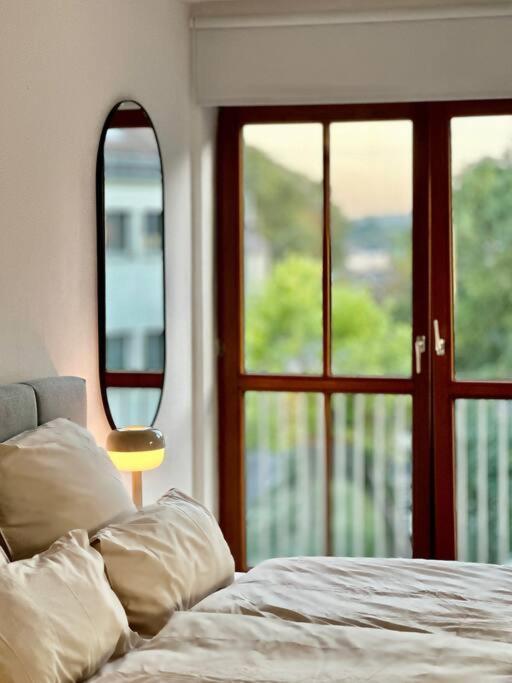 Alte Mainbruecke - Gratis Kaffee - Netflix - Balkon Wurzburg